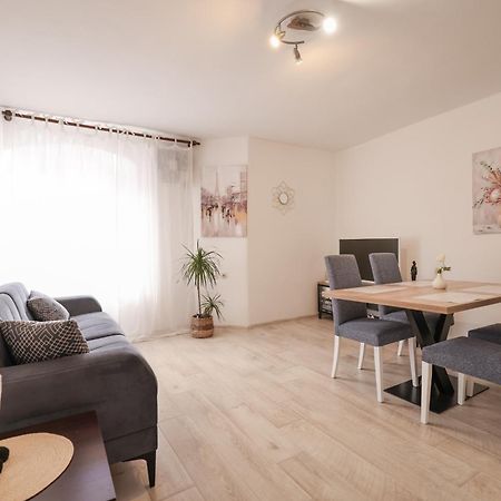 Viva - 2 Bedroom Apt In City Centar Zadar Eksteriør billede