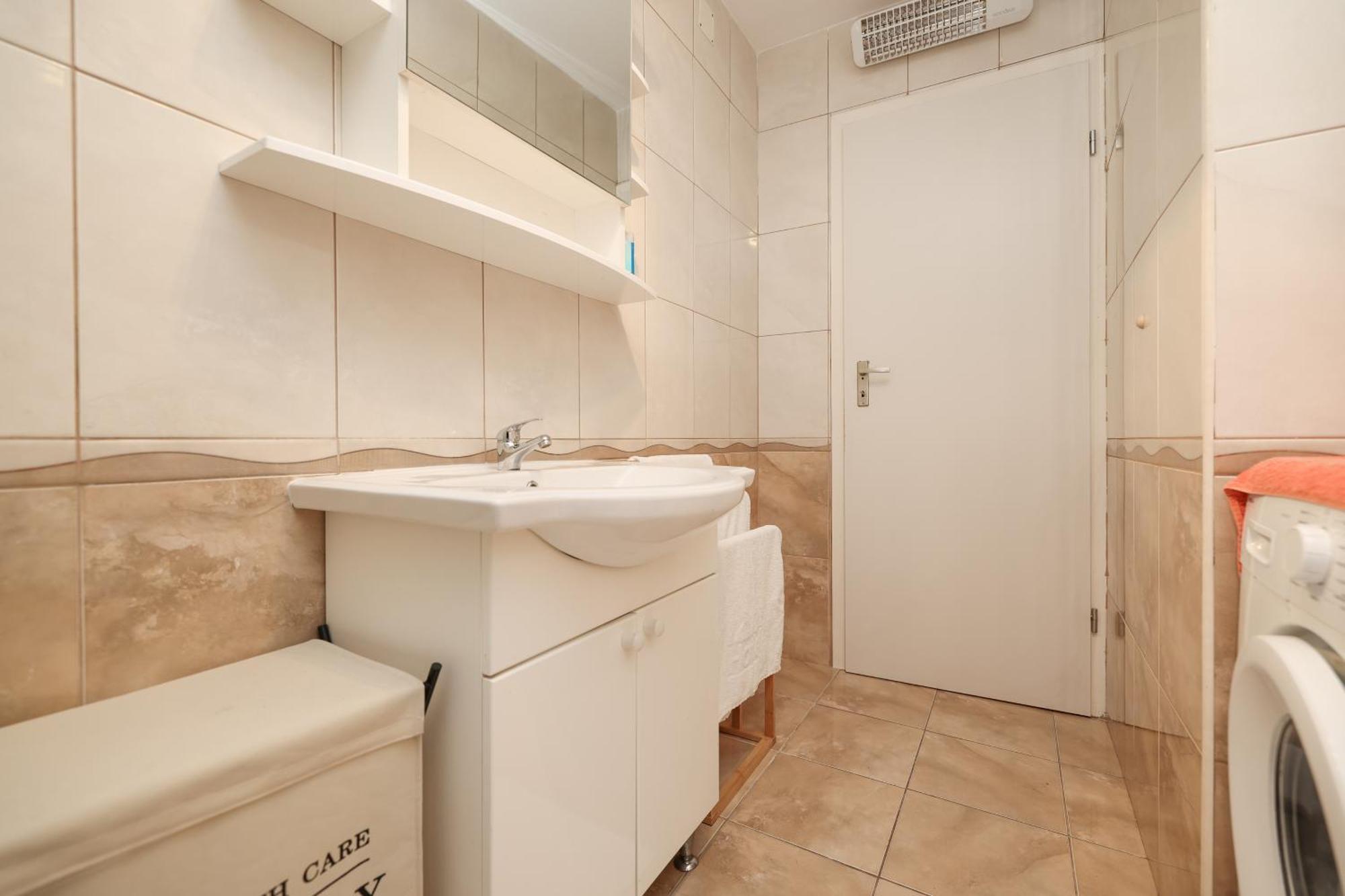 Viva - 2 Bedroom Apt In City Centar Zadar Eksteriør billede