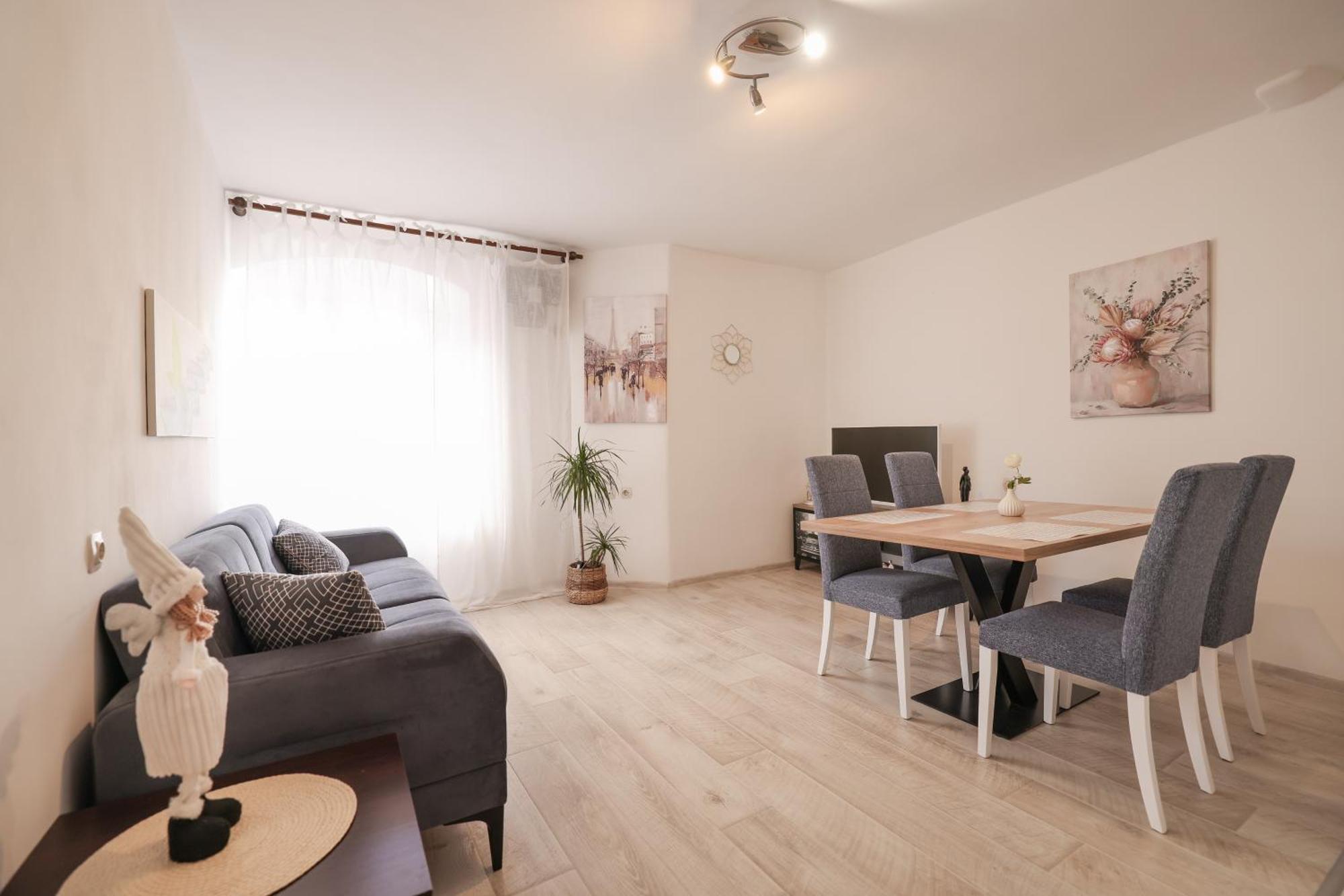 Viva - 2 Bedroom Apt In City Centar Zadar Eksteriør billede