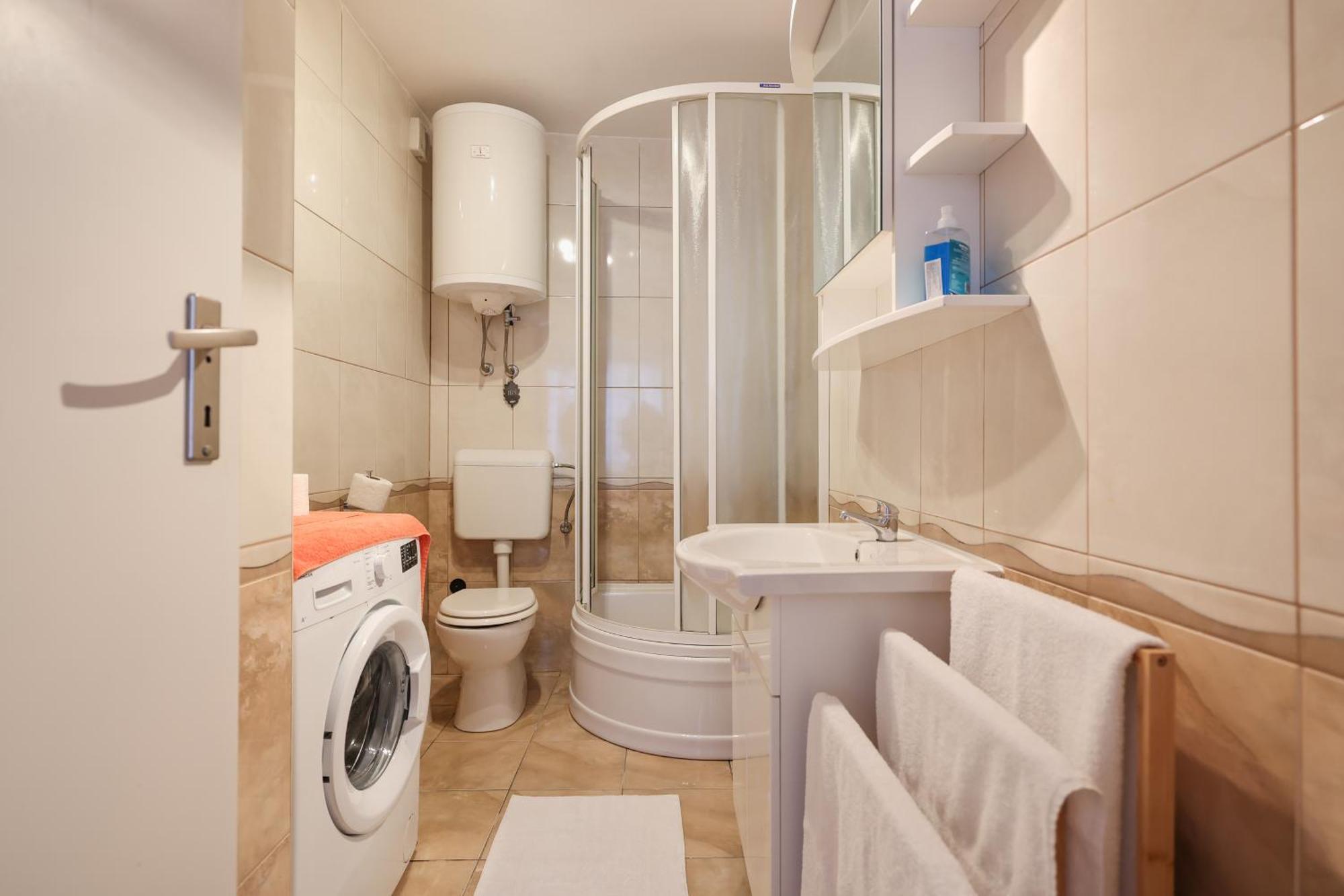 Viva - 2 Bedroom Apt In City Centar Zadar Eksteriør billede