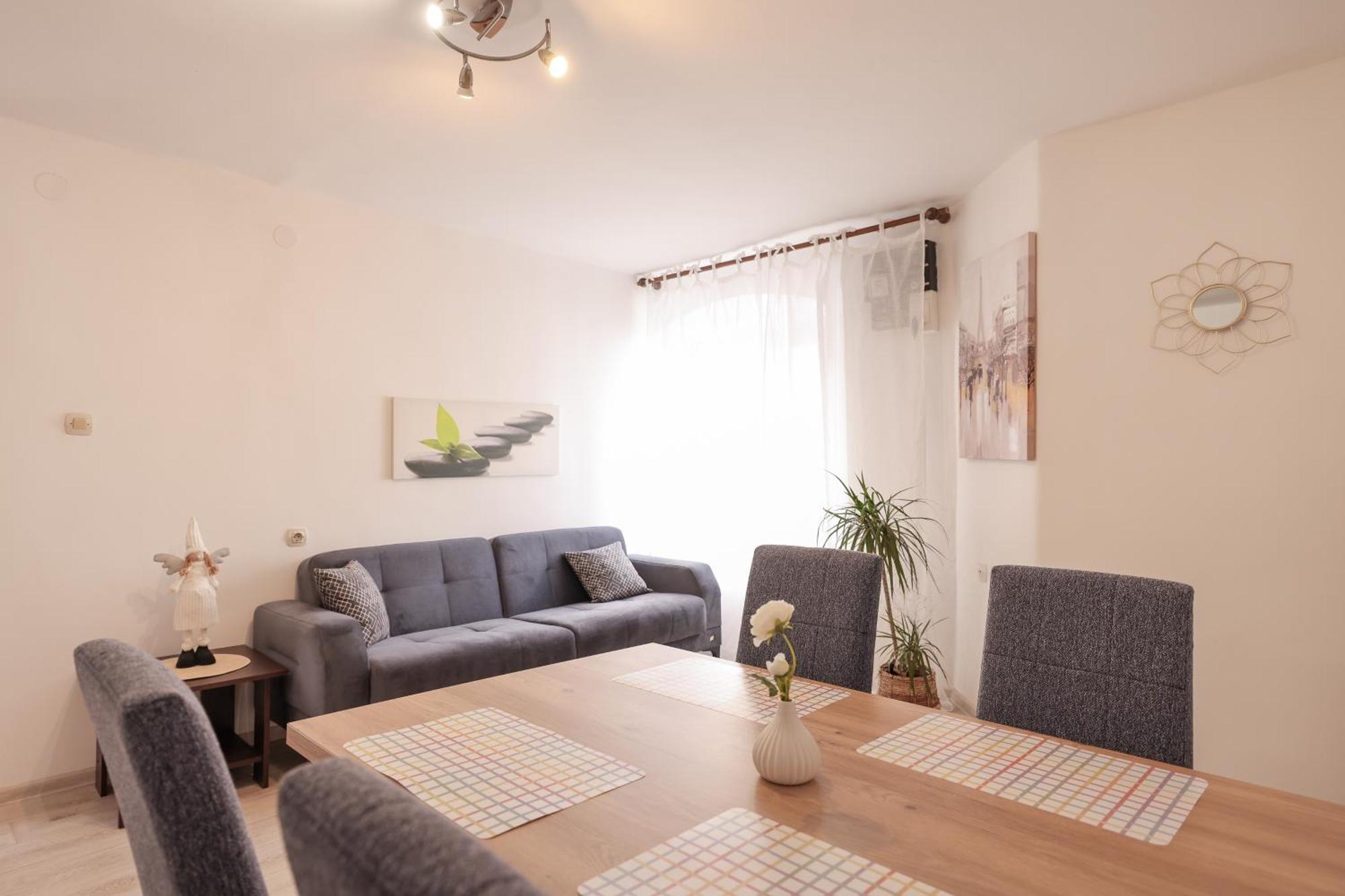 Viva - 2 Bedroom Apt In City Centar Zadar Eksteriør billede